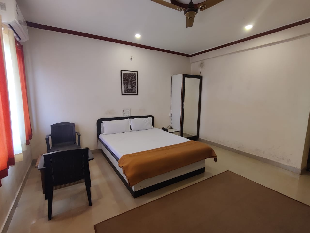 A/C Semi-Deluxe Room (Hill View)